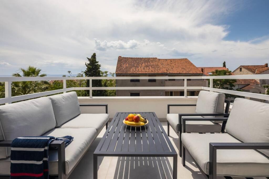 Apartamento Holiday In Bol **** Green Exterior foto